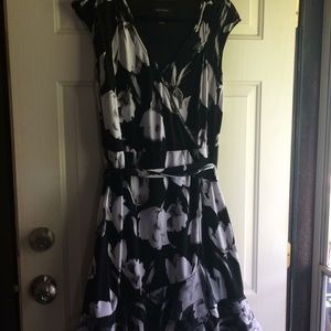 White House Black Market M Dress Stretch Faux Wrap